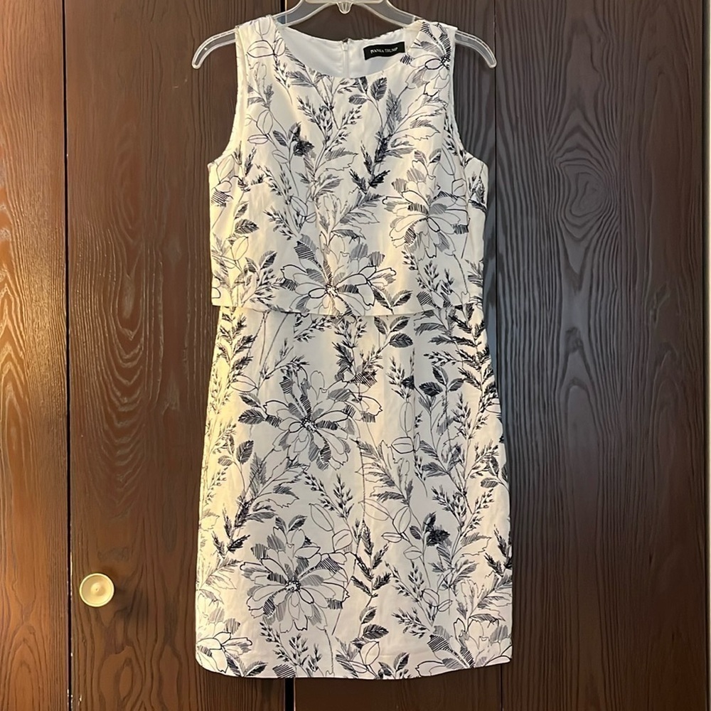Ivanka Trump white sleeveless linen blend dress with navy floral. Size 2
